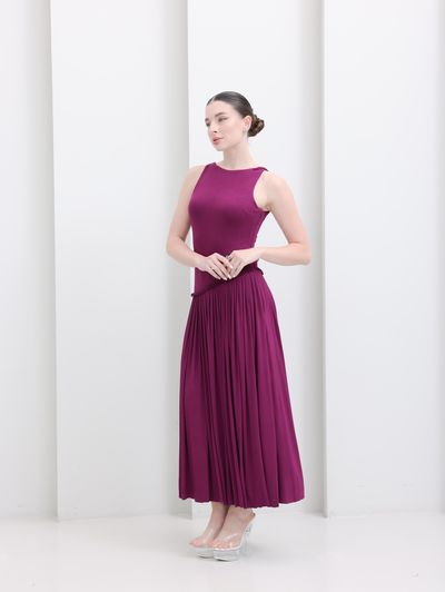 Deep Magenta Pleated Midi Abaya - Image 2