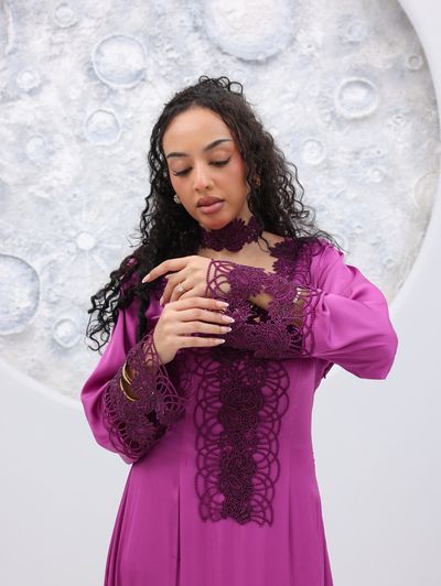 Fuchsia Lace-appliqué Abaya - Image 12