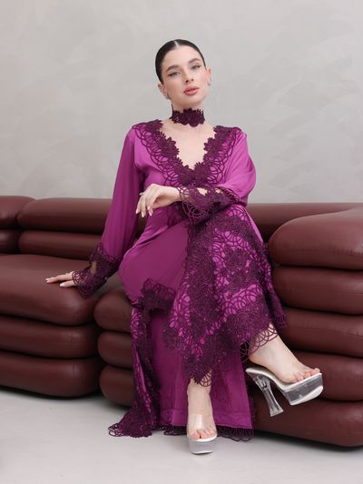 Fuchsia Lace-appliqué Abaya - Image 6