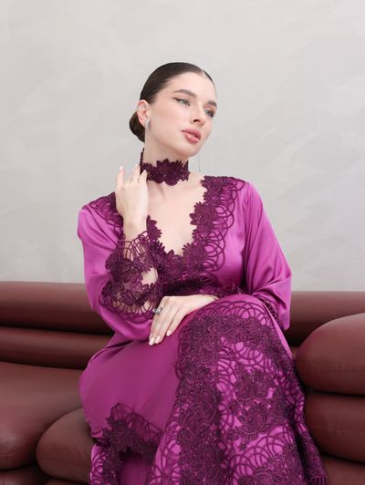 Fuchsia Lace-appliqué Abaya - Image 7